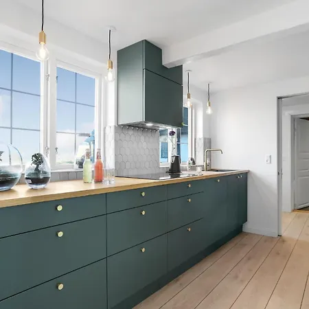 6 Bedroom Cozy In Rønne