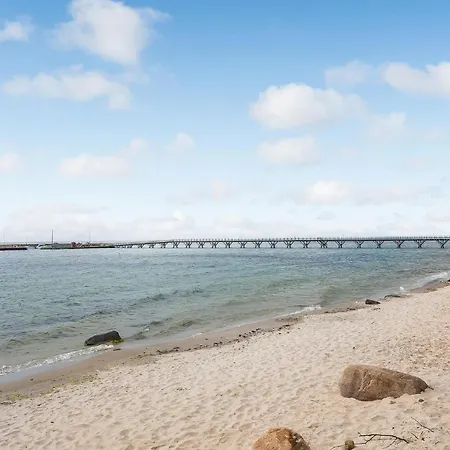 6 Bedroom Cozy In Prázdninový dům