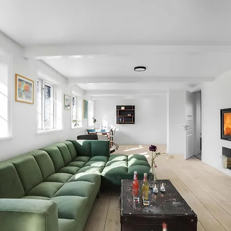 6 Bedroom Cozy In