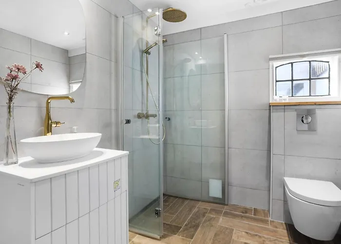 6 Bedroom Cozy In Σπίτι διακοπών *