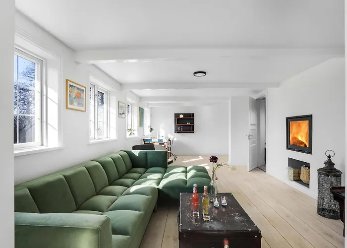 6 Bedroom Cozy In