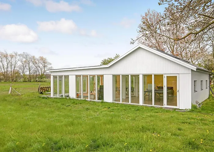 Holiday home 6 Bedroom Cozy In